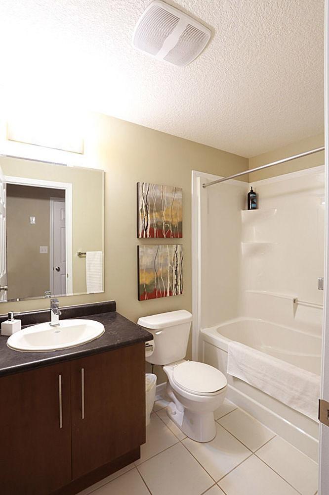 Boardwalk Homes - Executive Guest & Townhomes Kitchener